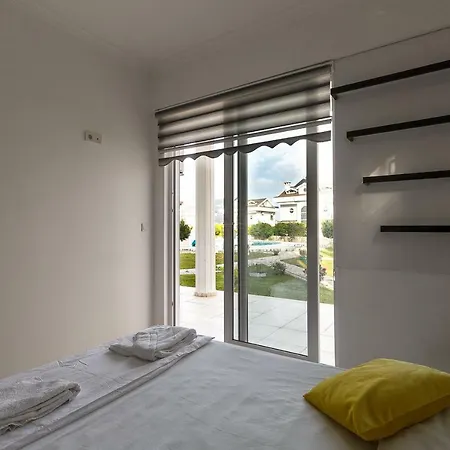 Das Familienfreundliche Maisonette Nese Mit Direktem Zugang Zum Pool Lejlighed Fethiye