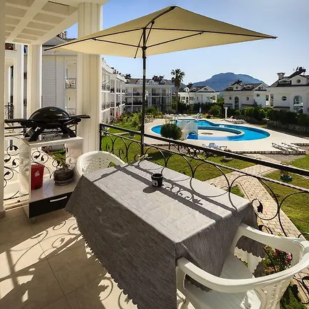 Διαμέρισμα Das Familienfreundliche Maisonette Nese Mit Direktem Zugang Zum Pool